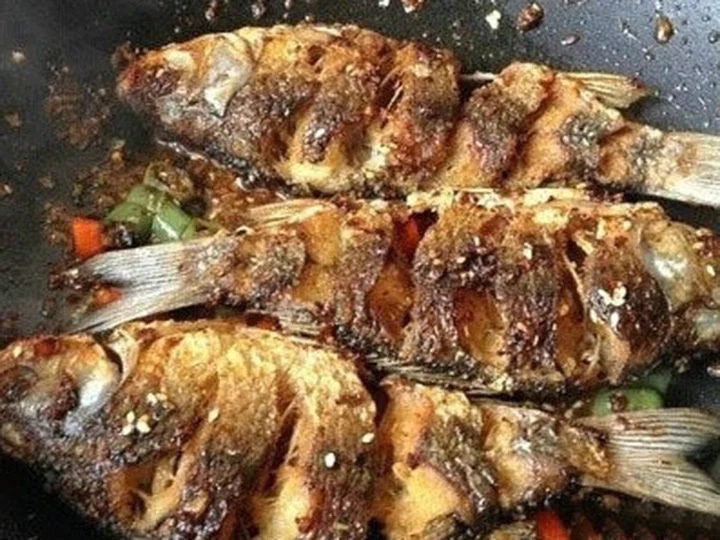 好吃到停不下筷子的香酥烤魚，做法簡單，少油少鹽，吃起來更健康