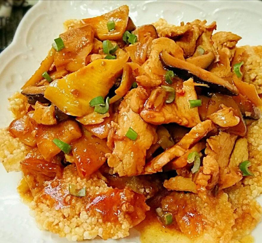 鍋巴肉片簡(jiǎn)單又好吃，讓你愛(ài)上這樣一道獨(dú)特味道的美食