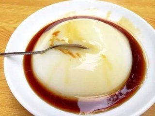 夏季天熱，在家自制特色小吃涼糕，方法簡(jiǎn)單
