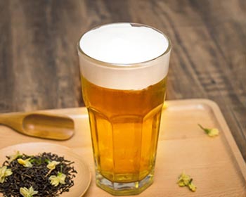奶茶技術(shù)培訓(xùn)哪里好？老師引導(dǎo)熟透操作流程