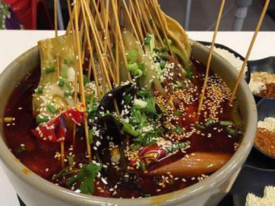 冷鍋串串培訓(xùn)機(jī)構(gòu)哪家味道好？蜀味緣味道正宗現(xiàn)涮現(xiàn)食