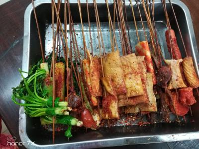 油炸串串香技術(shù)培訓(xùn)要收多少學(xué)費？沒有時間限制