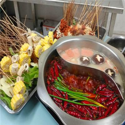 特色串串香技術(shù)培訓(xùn)中心哪里好？蜀味緣調(diào)湯技巧訓(xùn)練