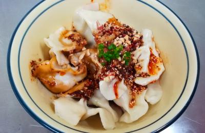 成都水餃技術(shù)培訓(xùn)班哪里教的好？水餃高湯熬制方法