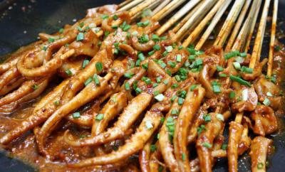 四川鐵板魷魚技術(shù)培訓(xùn)班需要多少錢？培訓(xùn)操作方法與技巧