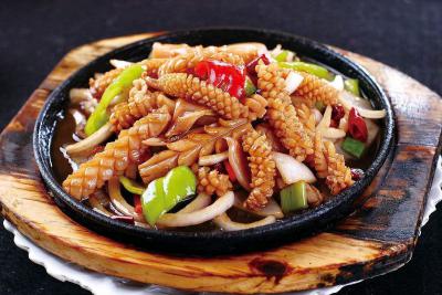 特色小吃鐵板魷魚(yú)培訓(xùn)哪里專(zhuān)業(yè)？一年四季都盈利