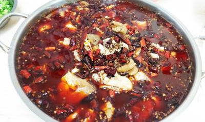 成都餐飲培訓，成都哪里學習正宗魚火鍋技術(shù)？