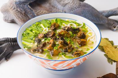 想學(xué)烏雞米線技術(shù)哪里有？