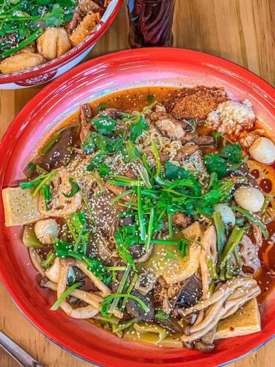 成都學(xué)麻辣燙技術(shù)培訓(xùn)哪家好？