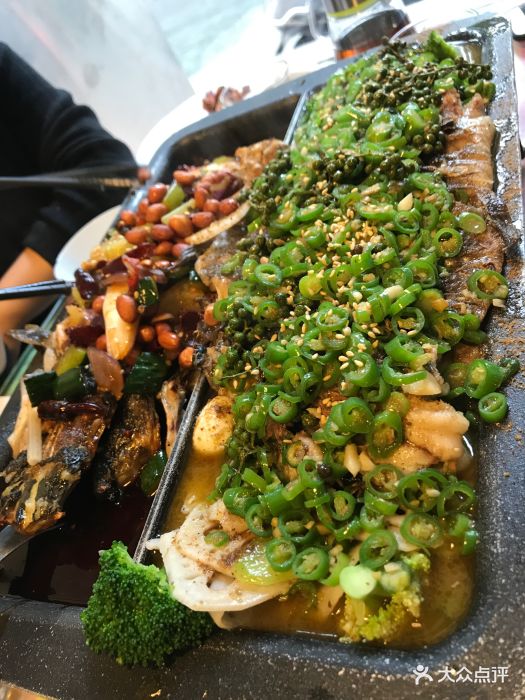 烤魚技術(shù)培訓(xùn)哪里好一點(diǎn)？成都滋味烤魚培訓(xùn)
