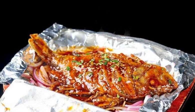 學(xué)萬州烤魚學(xué)費(fèi)一般多少？成都正宗萬州烤魚